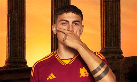 Adidas Y AS Roma Presentan La Nueva Camiseta Local Para La Temporada