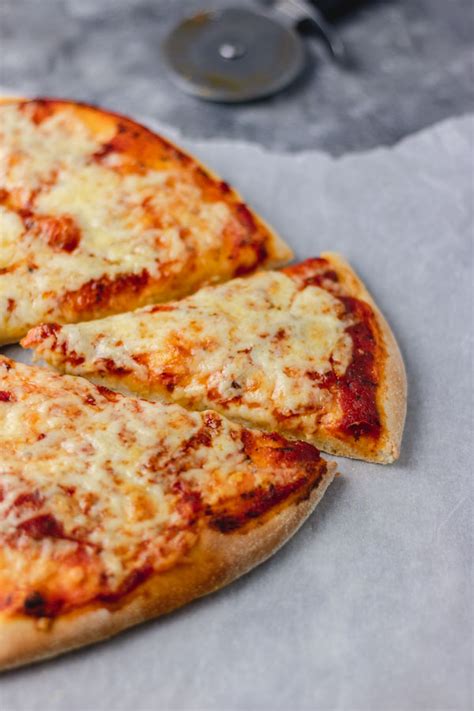 Easy Cheese And Tomato Pizza My Active Kitchen