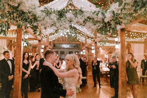 Romantic Barn Lighting Sets the Ambiance For Chic All-White Wedding ...