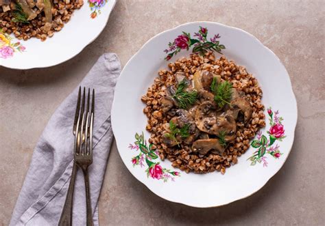 Ukrainian-Inspired Buckwheat Kasha with Creamy Mushrooms - The New Baguette