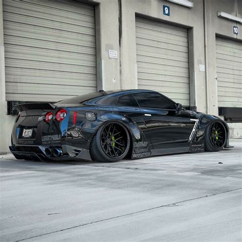 Custom Nissan Skyline Gtr R35