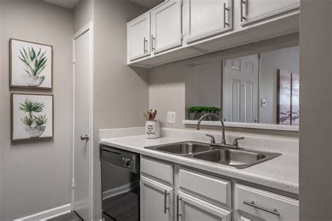 Edge At Lakeview Apartments In Memphis Tn