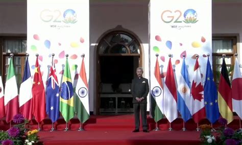 Indian Minister Of External Affairs Jaishankar Shake Hand W Chinese Fm