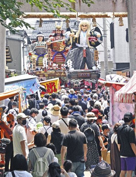 半世紀ぶり神社前に山車3基 金津祭・中日47news（よんななニュース）：47都道府県52参加新聞社と共同通信のニュース・情報・速報を束ねた