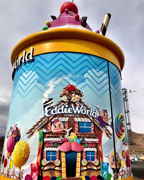 World's Largest Ice Cream Sundae Sculpture: world record in Yermo ...