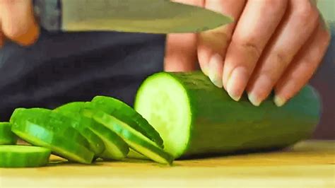 How To Slice Cucumbers With A Knife How To Cut Cucumbers Into Slices