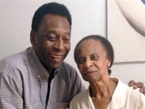 Pelé s 100 year old mom still alive