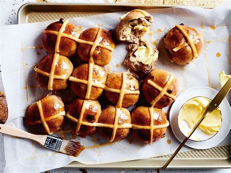 10 Ideas That Prove Its Never Too Early For Hot Cross Buns The
