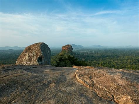 Top 5 Hiking Trails In Sri Lanka | Santani