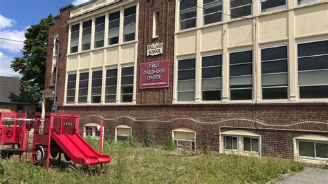 Committee Investigating Potential Uses For Ballard School