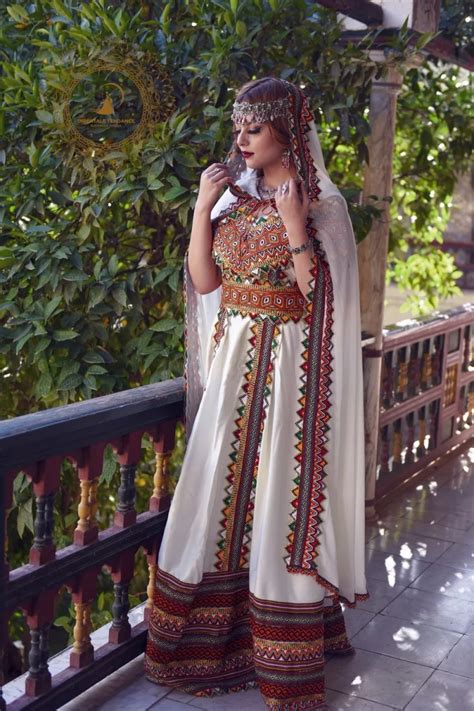 Robe Kabyle C R Monie