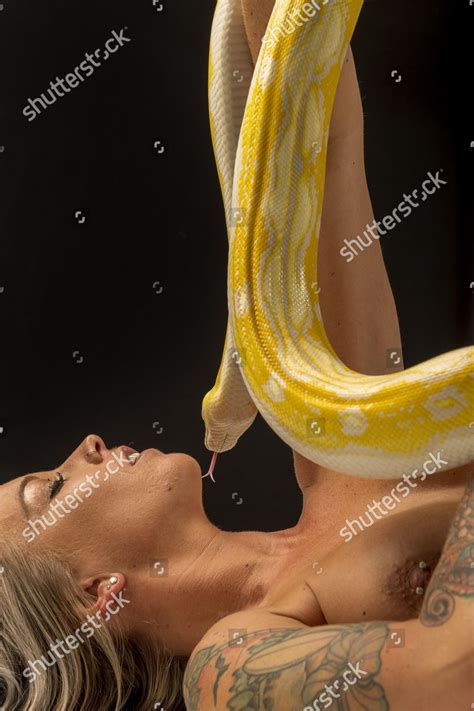 Gorgeous Blonde Model Poses Nude Boa Editorial Stock Photo Stock Image Shutterstock Editorial