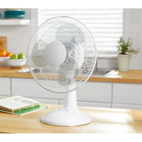 Mainstays 12 3 Speed Oscillating Table Fan Ft30 8mbb Black Walmart