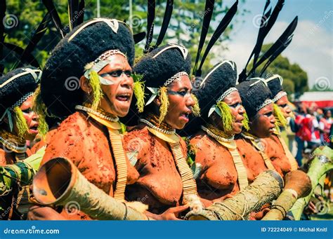 Singing Women In Papua New Guinea Editorial Stock Image Image Of Asia