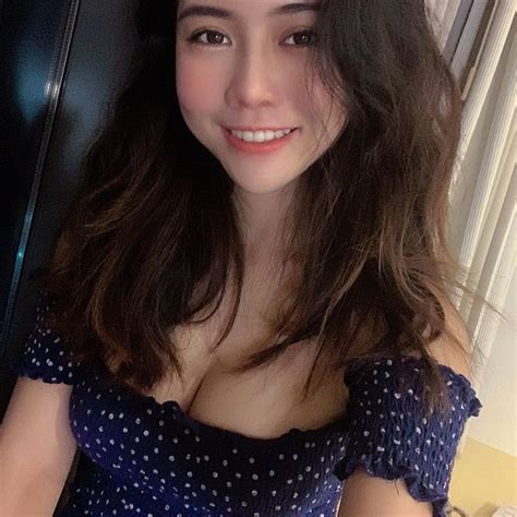 GPGT SG Twitch Streamer That Have A Very Sexy And Hot Body