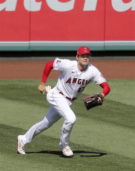 大谷翔平、来季は左翼守備も？ ドジャースのロバーツ監督が言及 2023年12月16日掲載 ライブドアニュース