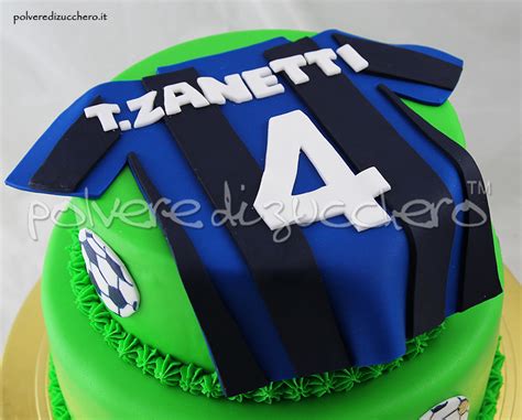 Torta Decorata A Tema Calcio Pallone E Maglietta Dell Inter In Pasta