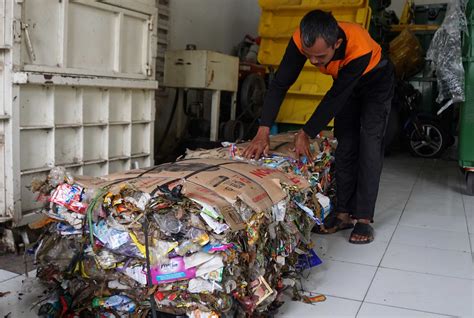 Portal Berita Pemerintah Kota Yogyakarta Tingkatkan Kapasitas Tps R