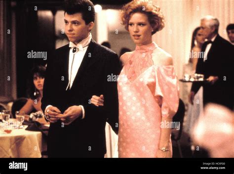 Pretty In Pink Jon Cryer Molly Ringwald 1986 © Paramount Courtesy Everett Collection