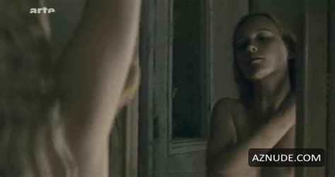 ANNA UNTERBERGER Nude AZNude