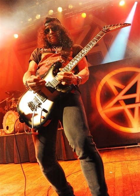 Slash Live & Stage Photos | Picture and image gallery