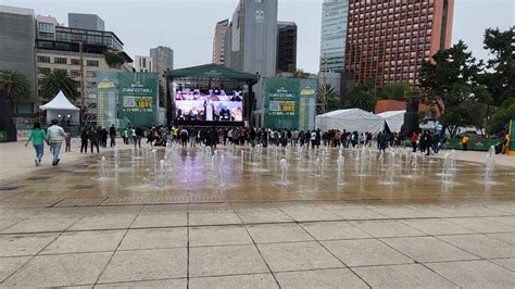 L Nzate A Ver La Copa Mundial De Futbol En El Fifa Fan Festival