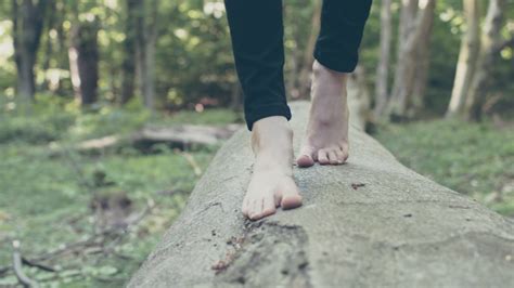 How to start barefoot hiking | Popular Science