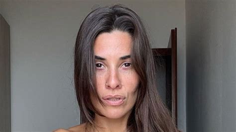 Audacia Extrema Ivana Nadal Posó De Espaldas En Microtanga Hilo Dental