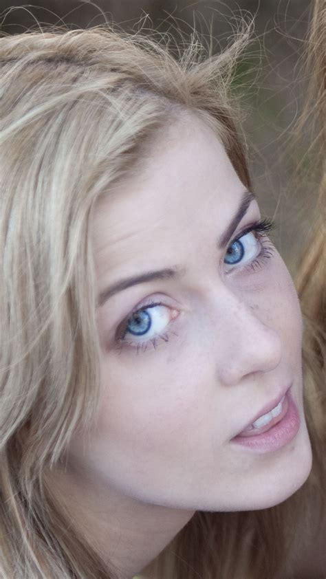 Fondos De Pantalla Mujer Rubia Ojos Azules Abigaile Johnson