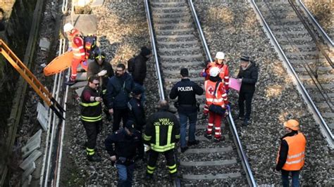 Uomo Investito Da Treno A Somma Il Quotidiano D Italia