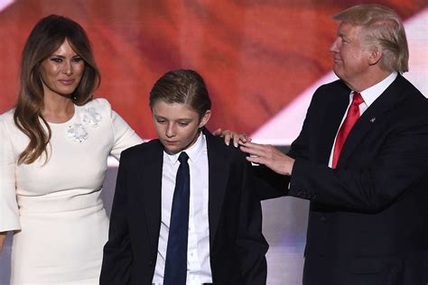 Barron Trump Souvenez Vous Du Fils De Donald Trump Lors Du Discours