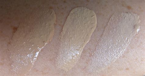 The Review Revlon Nearly Naked Foundation Lissyluli