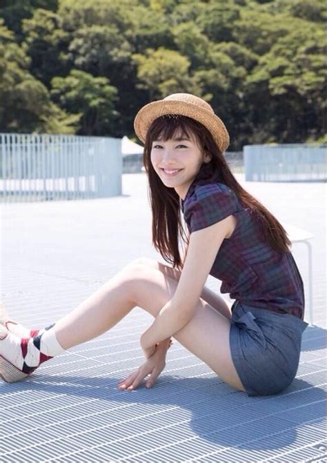 Vẻ đẹp trong trẻo của hot girl xứ hoa anh đào