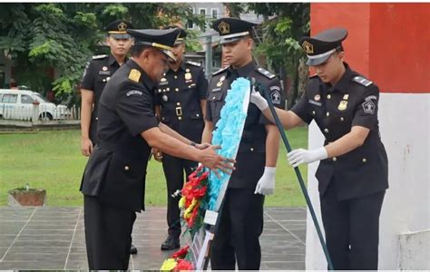 Upacara Tabur Bunga Warnai Penyambutan Hari Bhakti Imigrasi Ke 74