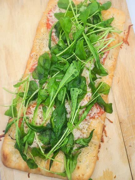 Arugula Caprese Flatbread Pizza