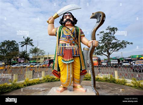 Statue Mahishasura Mysore Hi Res Stock Photography And Images Alamy