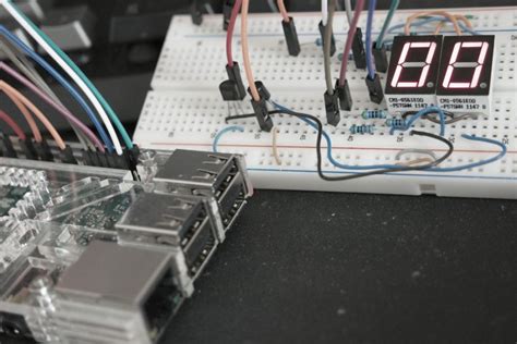 Multiplexing 7 Segment Display With Raspberry Pi Microcontroller