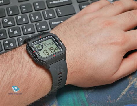 Mobile-review.com Обзор ретро-часов Amazfit Neo – поностальгируем…