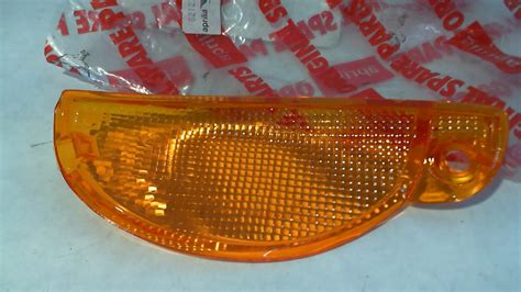 VETRO INDICATORE DIR POST DX GULLIVER APRILIA AP8212789 AP 8212646