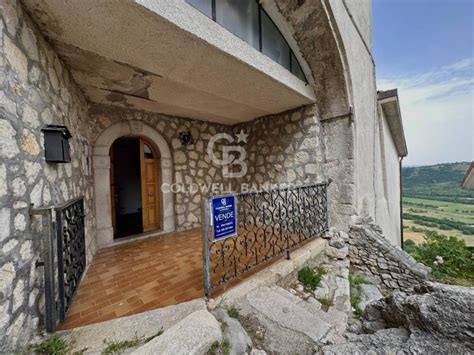 Casa Indipendente In Vendita A L Aquila