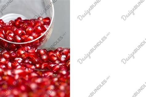 pomegranate seeds (823923)