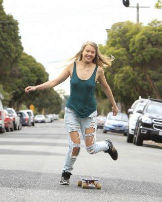 Amateur Chick Lucianna Posing Naked In The Backyard Porn Pictures XXX Photos Sex Images