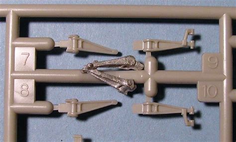 F-14 Tomcat Landing Gear | IPMS/USA Reviews