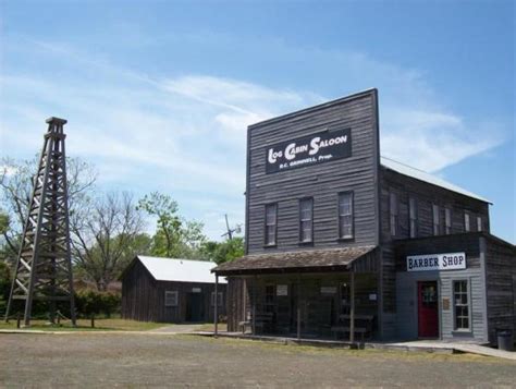 Spindletop-Saloon-Beaumont-Museum - Texas Hill Country