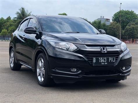 Hr V Honda Hrv E Cvt At Hitam Mobilbekas