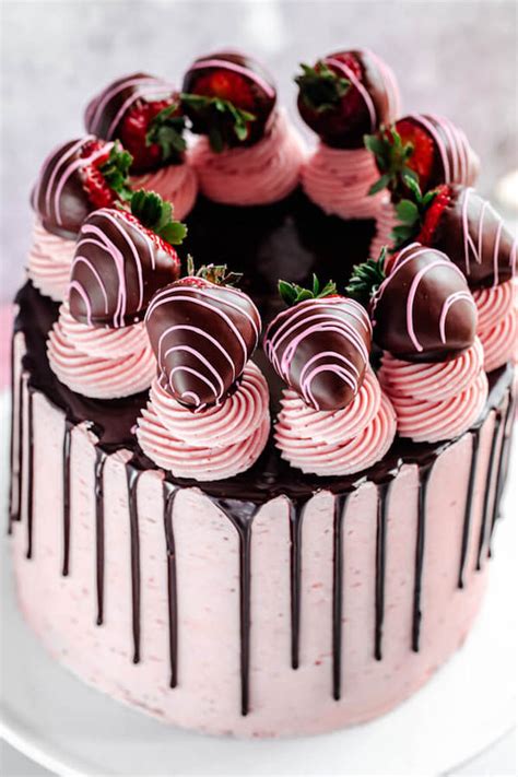 Chocolate Covered Strawberry Cake Queenslee Appétit