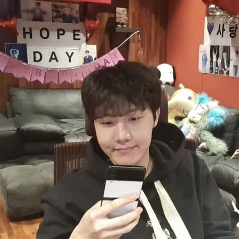 220221 Hobi Birthday Live En 2022