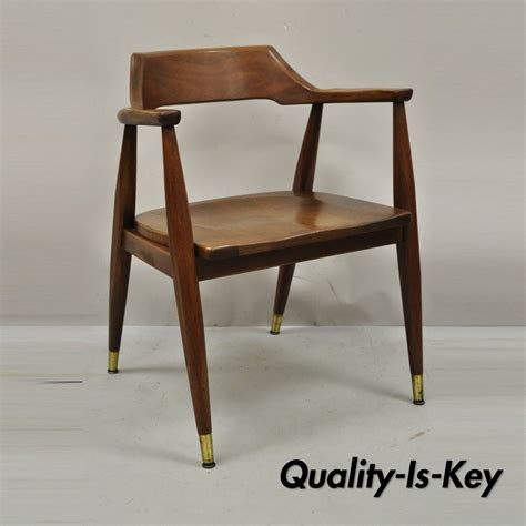 Gunlocke Mid Century Modern Walnut Office Desk Arm Chair Quality Is