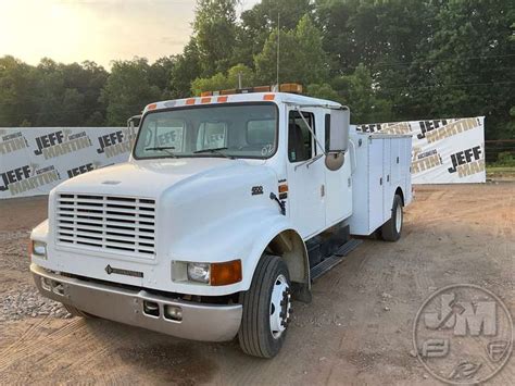 2002 INTERNATIONAL 4700 LOW PROFILE S/A UTILITY TRUCK VIN: 1HTSLAAL92H559262 - Jeff Martin ...