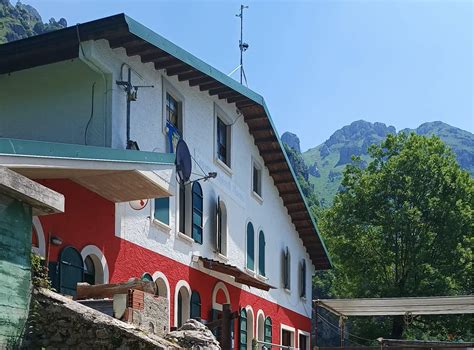 Capanna Alpinisti Monzesi Sentiero Da Lecco Trekking Lecco